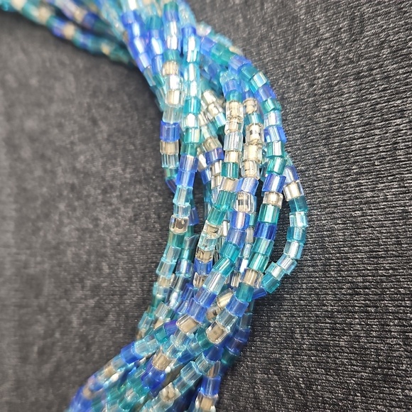VINTAGE BLUE GLASS BEADED NECKLACE MULTISTRAND - Picture 2 of 6